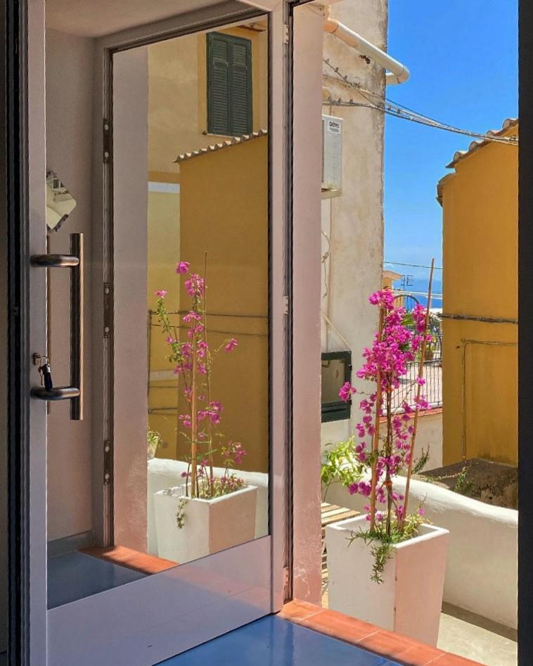 Casa Vacanza Le Tre Sorelle วิเอตริ ภายนอก รูปภาพ