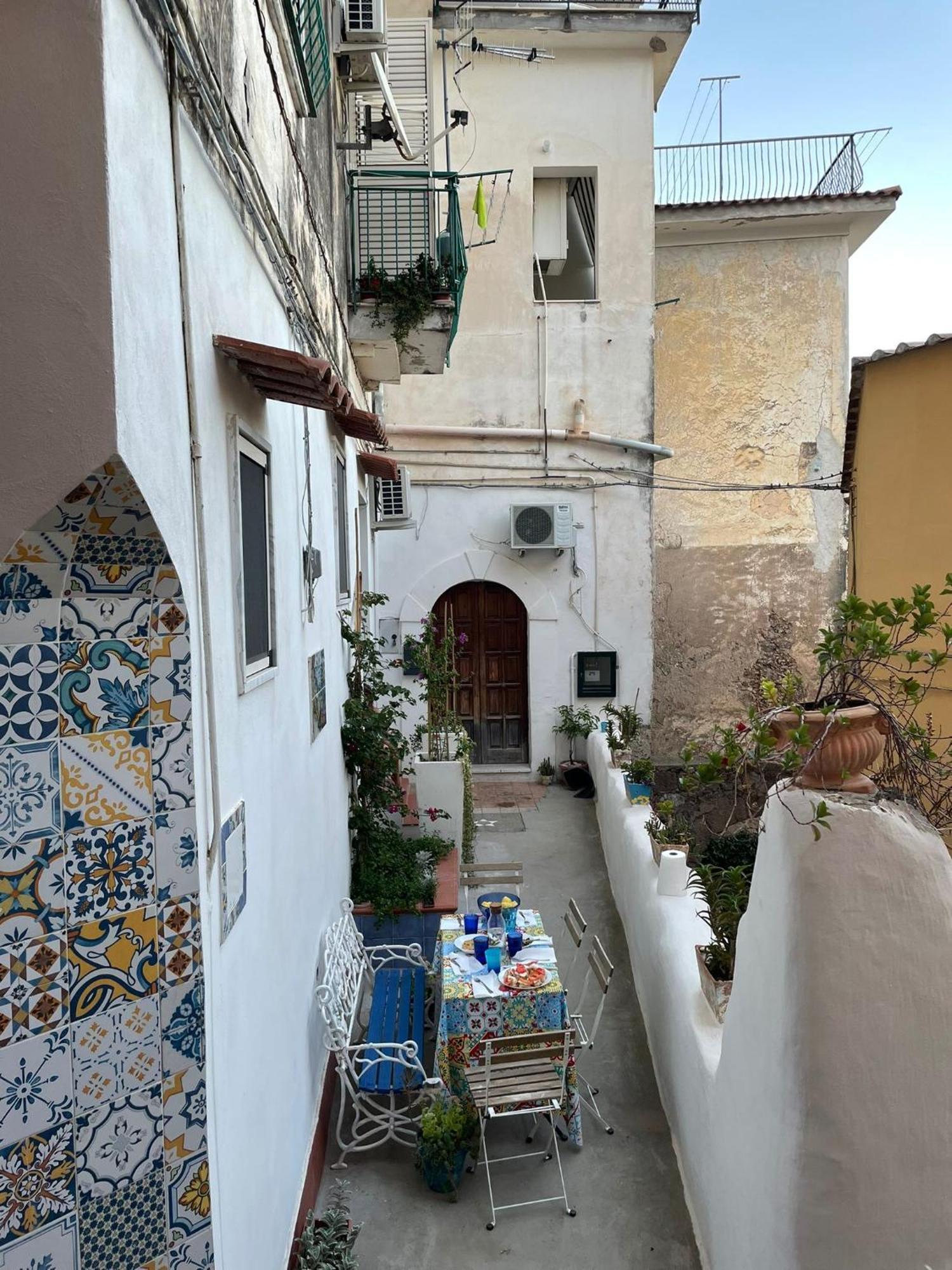 Casa Vacanza Le Tre Sorelle วิเอตริ ภายนอก รูปภาพ
